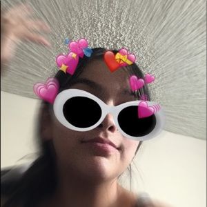 Meet your Posher, Lily